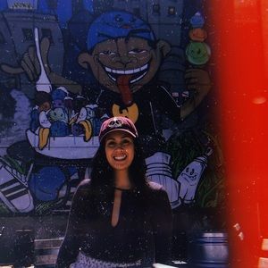 Meet your Posher, Laura